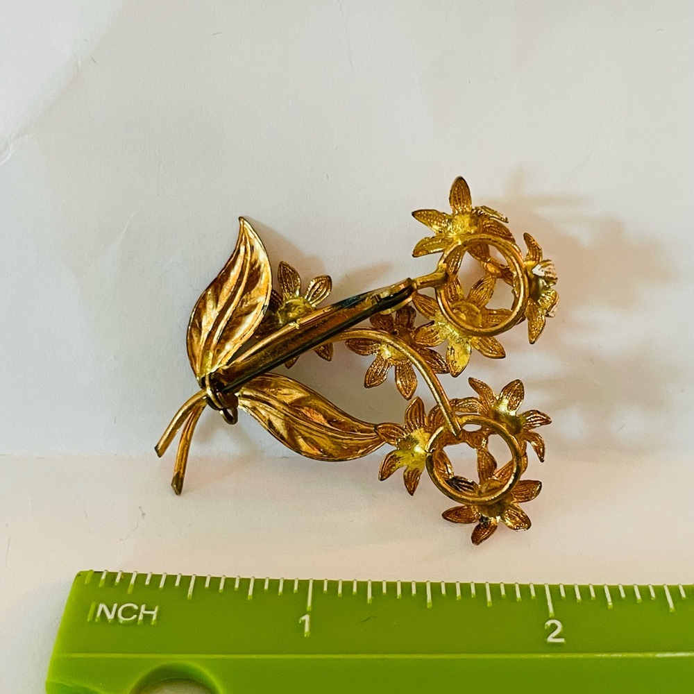 Floral Enamel Rhinestone Centers - Picture 5 of 6